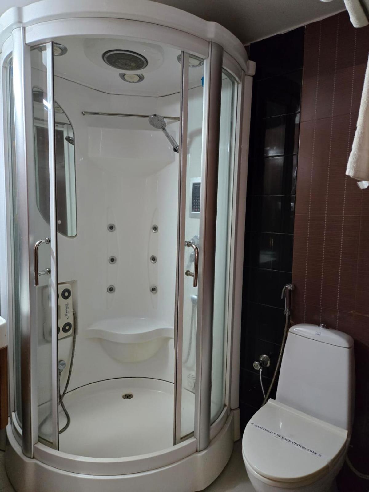 Hotel Badami Court Bagian luar foto