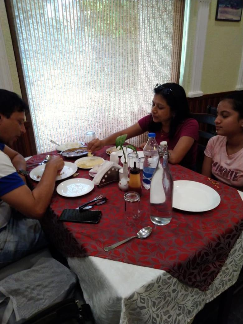Hotel Badami Court Bagian luar foto
