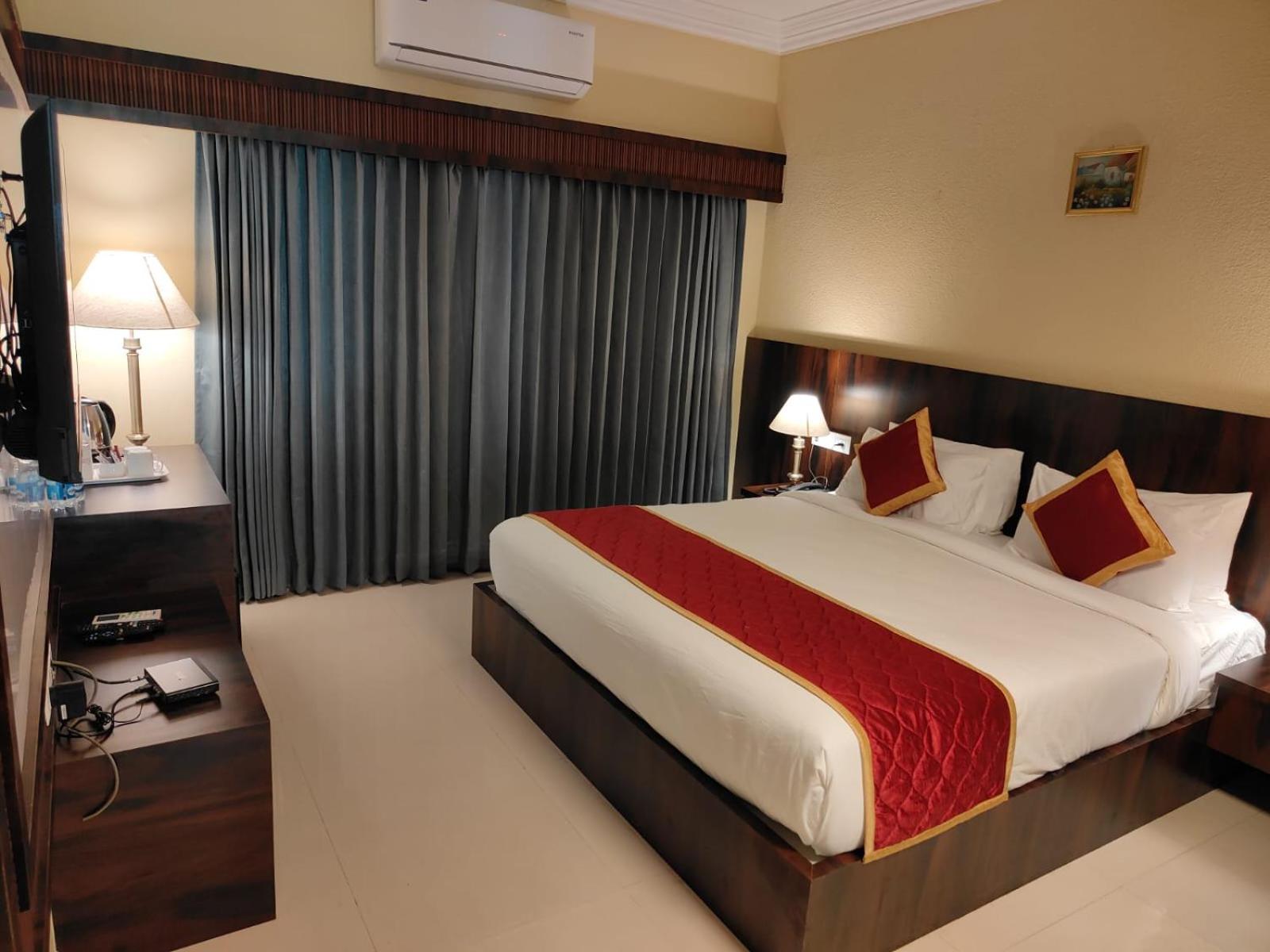 Hotel Badami Court Bagian luar foto