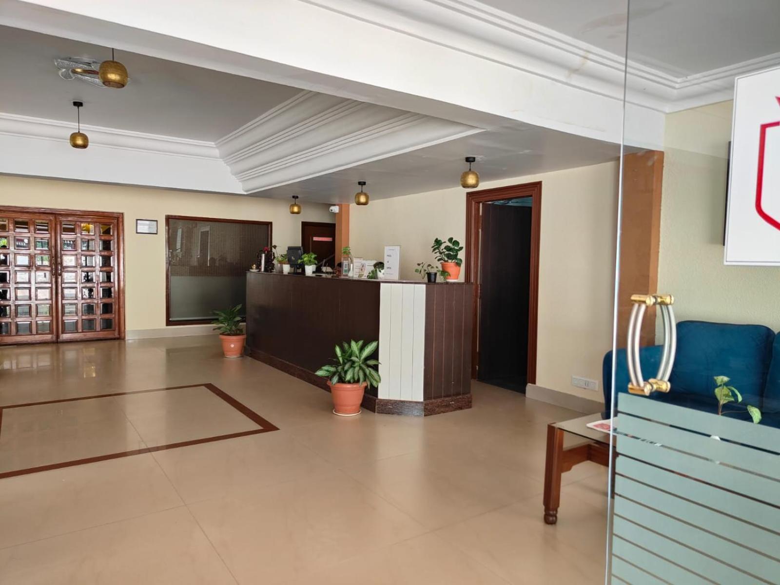 Hotel Badami Court Bagian luar foto