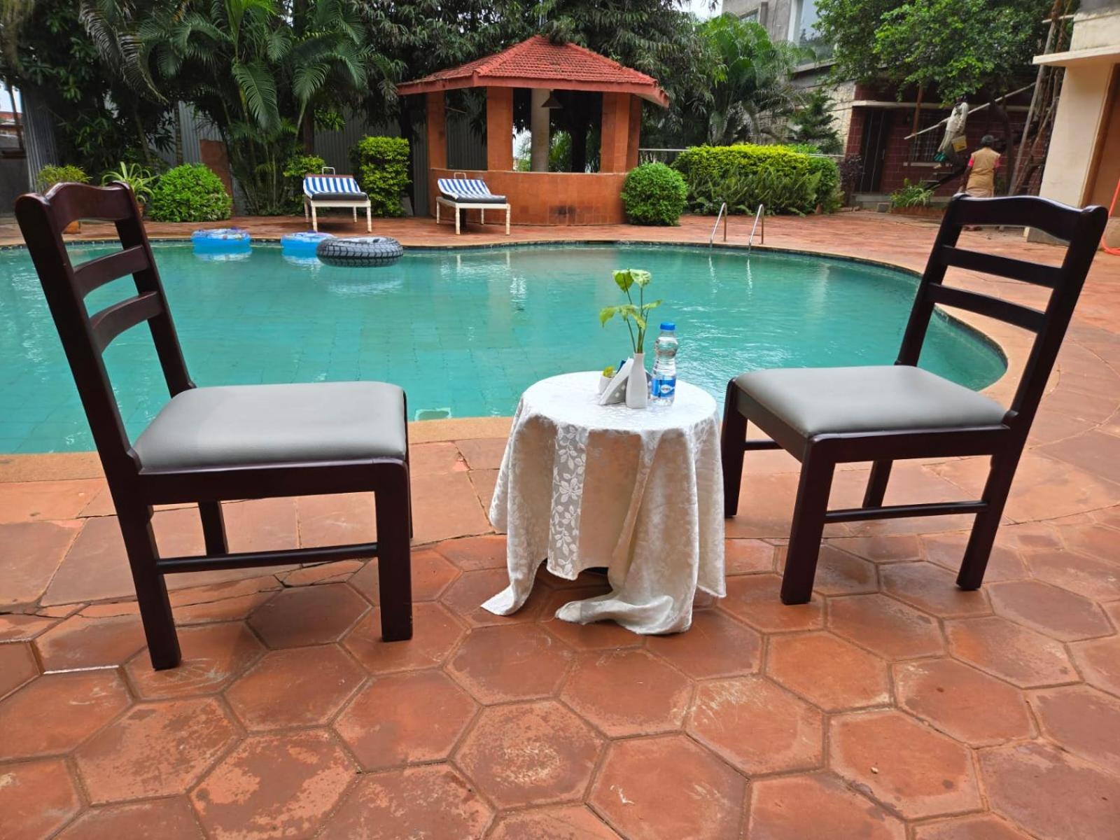 Hotel Badami Court Bagian luar foto
