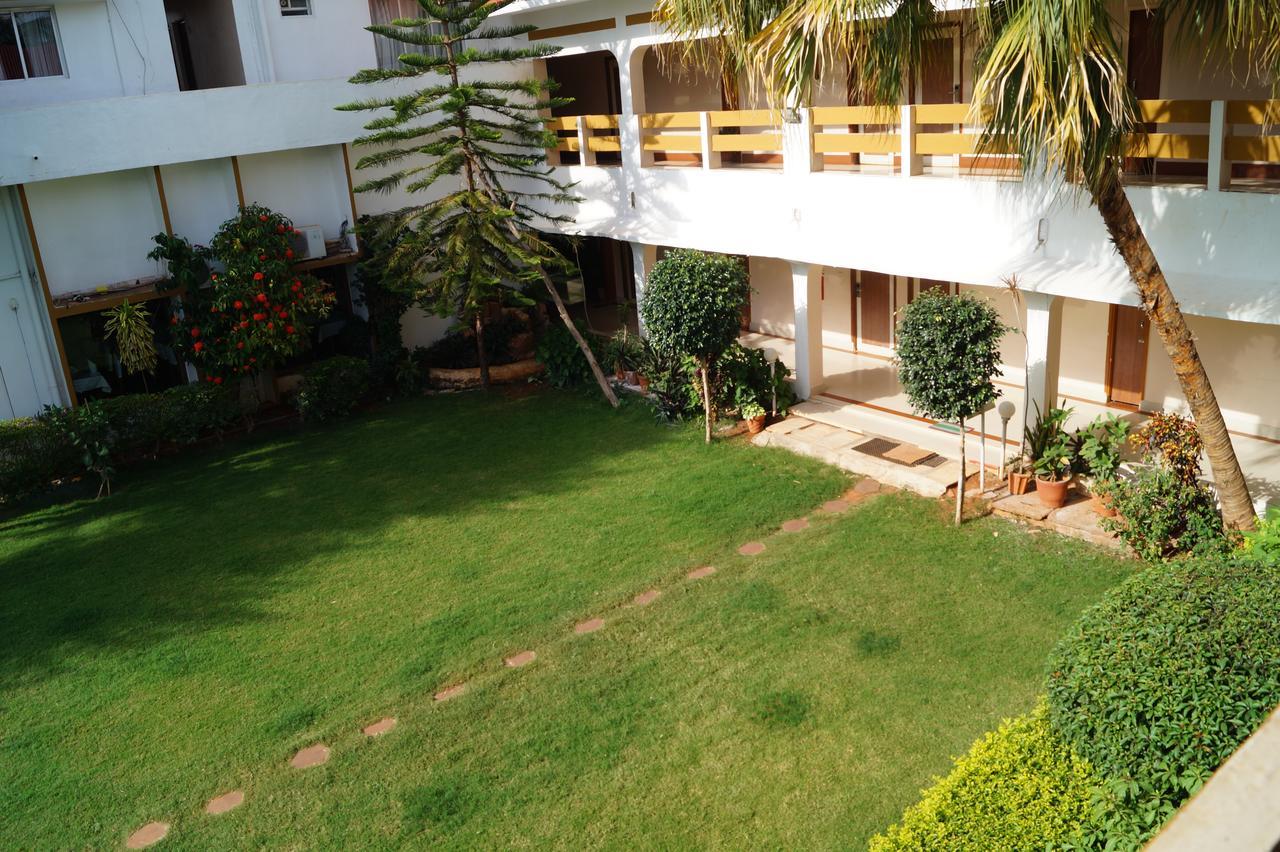 Hotel Badami Court Bagian luar foto