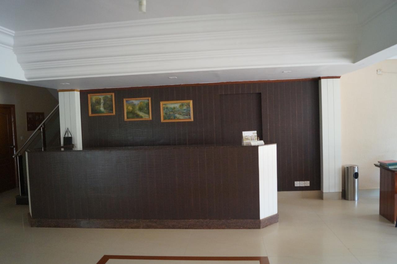 Hotel Badami Court Bagian luar foto